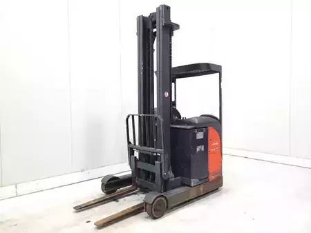 Retráctil 2010  Linde R16SHD-12 (2)