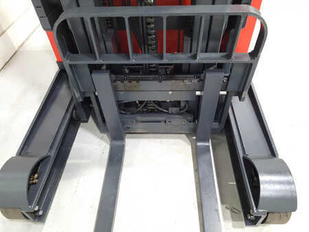 Carrelli retrattili 2016  Linde R14B-01 (4)