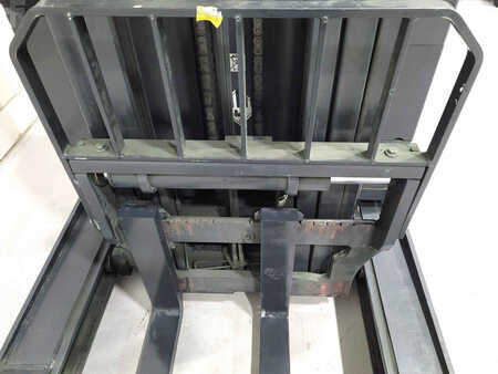 Carrelli retrattili 2018  Linde R16-01 1120 (4)