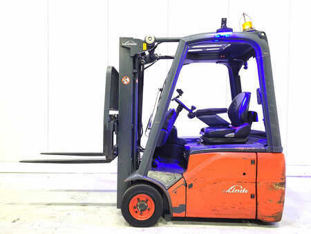 3-wiel elektrische heftrucks 2012  Linde E16C-01 (1)