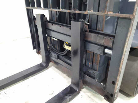 3-wiel elektrische heftrucks 2012  Linde E16C-01 (4)