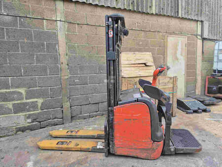 Fahrerstandstapler 2006  Linde L14 AP (1)