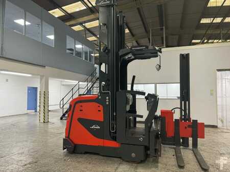 VZV pro práci v úzk.uličkách-retrakt 2022  Linde K (1)