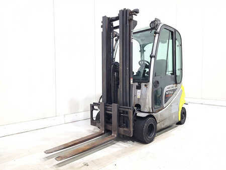 Elektromos 4 kerekű 2017  Still RX20-20P (2)