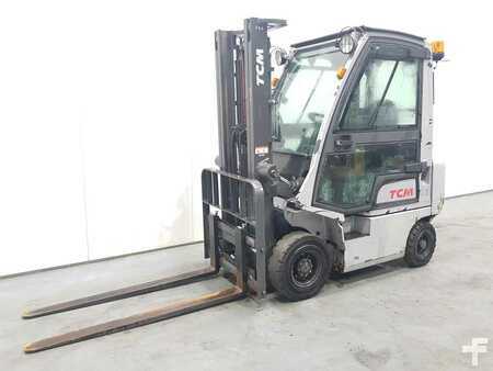 Diesel Forklifts 2016  TCM Y1D1A18H (2)