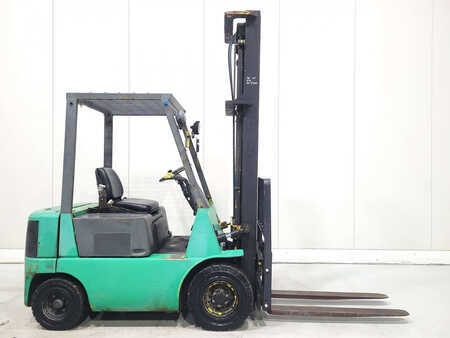 Chariots élévateurs diesel 1990  Mitsubishi FD15 (1)