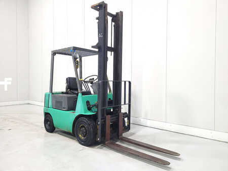 Chariots élévateurs diesel 1990  Mitsubishi FD15 (2)