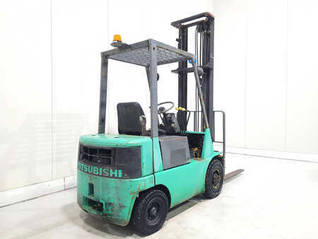 Chariots élévateurs diesel 1990  Mitsubishi FD15 (5)