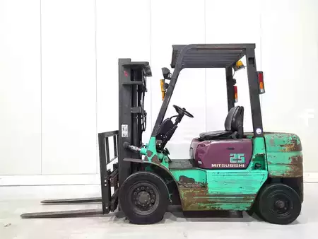 Dieselstapler 1998  Mitsubishi FD25 (1)