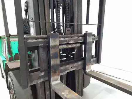 Dieselstapler 1998  Mitsubishi FD25 (4)