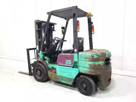 Dieselstapler 1998  Mitsubishi FD25 (5)