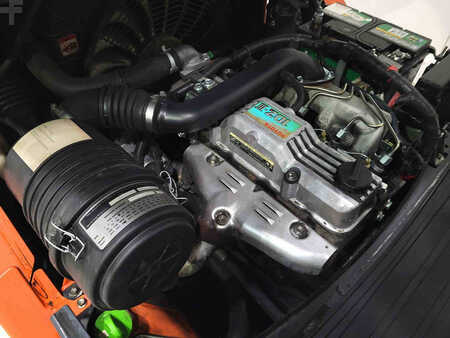 Carrelli elevatori diesel 2011  Toyota 8FDF30 (6)