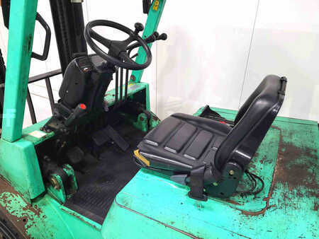 Diesel gaffeltruck 2008  Mitsubishi FD40K (3)