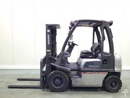 Diesel heftrucks 2005  Nissan FD02A20 (7)