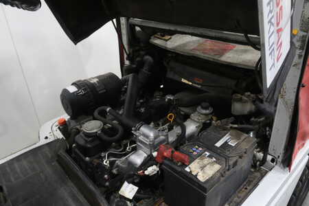 Chariot élévateur diesel 2013  Nissan YG1D2A32Q (6)