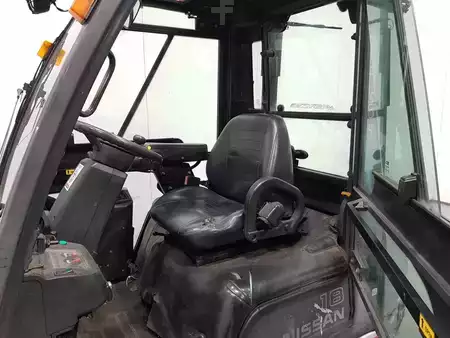 Diesel truck 2007  Nissan FD18 (3)