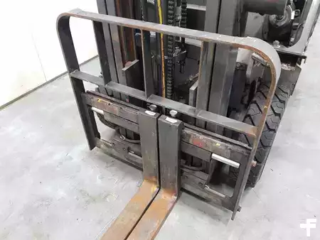 Diesel truck 2007  Nissan FD18 (4)