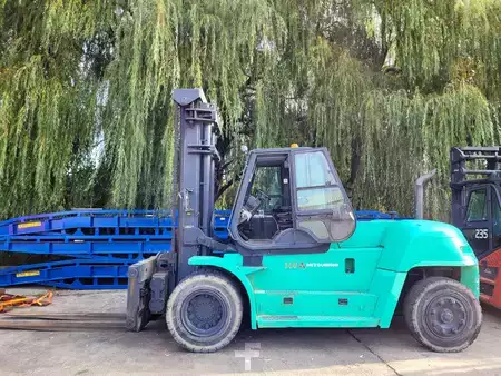 Diesel heftrucks 2012  Mitsubishi FD160N (1)