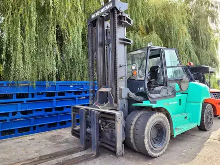 Diesel heftrucks 2012  Mitsubishi FD160N (2)