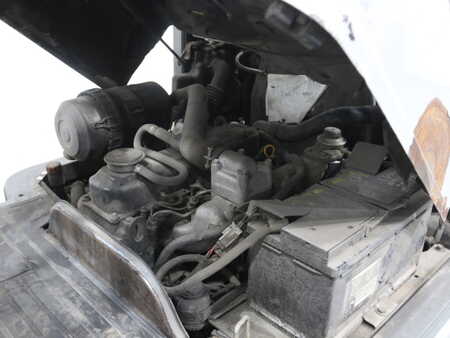 Diesel heftrucks 2010  Nissan Y1D2A25Q (6)