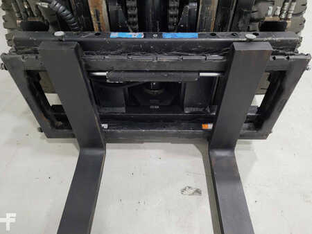 Carrelli elevatori diesel 2011  Toyota 42-7FD45 (4)