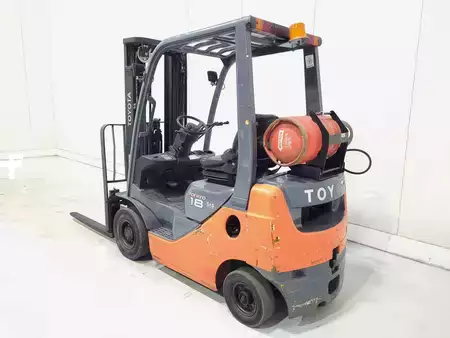 Nestekaasutrukki 2015  Toyota 8FGF18 (5)