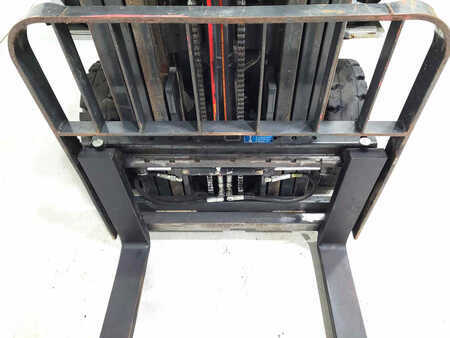 Treibgasstapler 2017  Nissan P1D1A18LH (4)