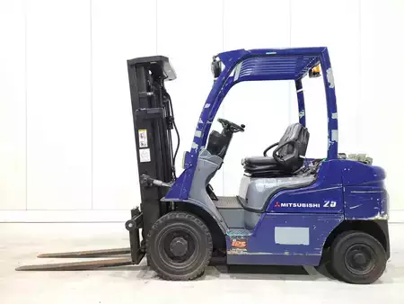 Gasoltruck 2011  Mitsubishi FG25N (1)