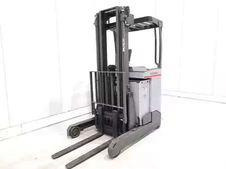 Reach Trucks 2012  Nissan ULS120 (2)