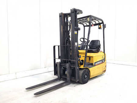Elektryczne 3-kołowe 2003  CAT Lift Trucks EP15KRT (2)