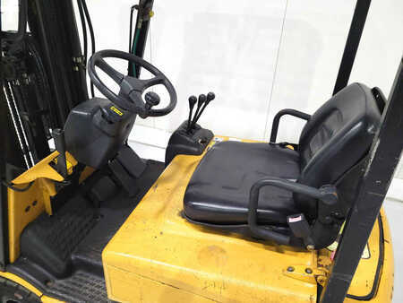 Elektryczne 3-kołowe 2003  CAT Lift Trucks EP15KRT (3)