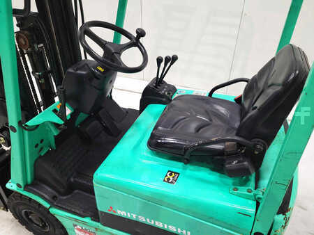 Elektro tříkolové VZV 2008  Mitsubishi FB12KRT (3)