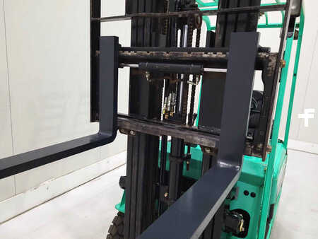 Elektro tříkolové VZV 2008  Mitsubishi FB12KRT (4)