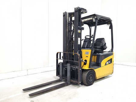 Elektryczne 3-kołowe 2008  CAT Lift Trucks EP16NT (2)
