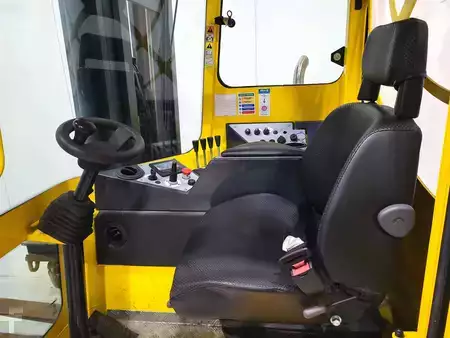 Diesel heftrucks 2020  Combilift C5000XL (3)