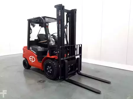 Carrelli elettrici 4 ruote 2023  EP Equipment EFL353 280 HC RENTAL (2)