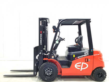 Electric - 4 wheels 2025  EP Equipment EFL253 280 NC (1)