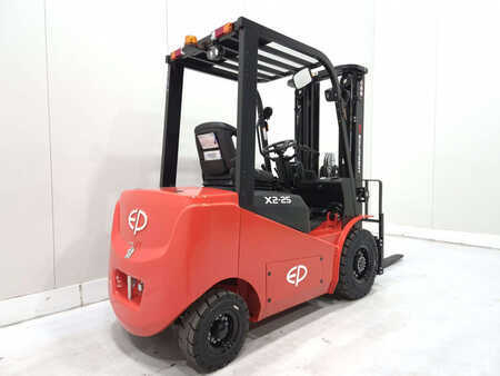 Electric - 4 wheels 2025  EP Equipment EFL252X2 NC150 (5)