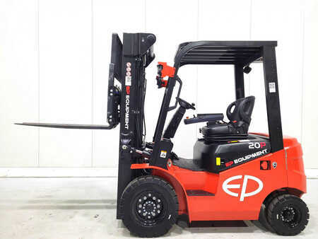 Chariots électriques à 4 roues 2025  EP Equipment EFL203P FT 280 NC (1)