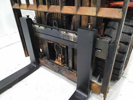 Chariots électriques à 4 roues 2023  EP Equipment EFL353B 280 HC (4)