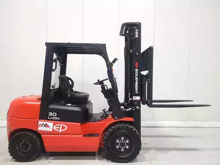 Elektromos 4 kerekű 2022  EP Equipment EFL302 410 HC RENTAL (1)