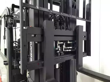 Elektro čtyřkolový VZV 2026  EP Equipment EFL253 460 FC (4)