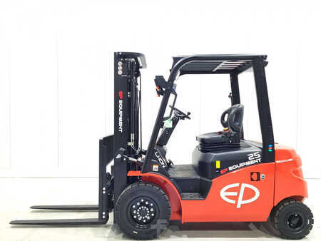 Electric - 4 wheels 2025  EP Equipment EFL253 280 NC (1)