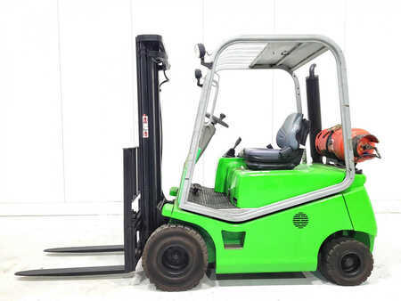 Treibgasstapler 2005  Cesab DRAGO 150 RENTAL (7)