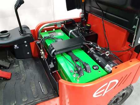 Chariot 4 roues électrique 2023  EP Equipment CPD20L1 360 HC (6) 