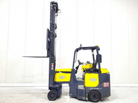 VZV pro práci v úzk.uličkách-retrakt 2017  Aisle Master 20SHE (1)