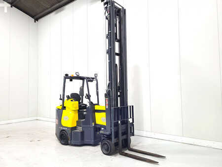 VZV pro práci v úzk.uličkách-retrakt 2017  Aisle Master 20SHE (2)