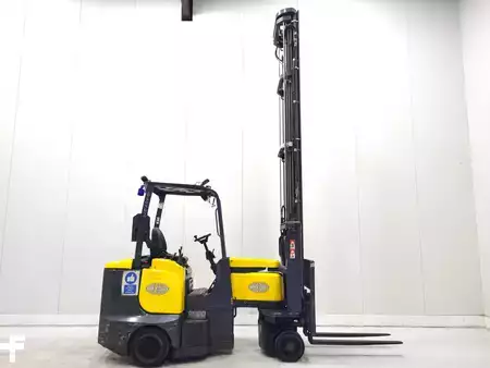 VZV pro práci v úzk.uličkách-retrakt 2014  Aisle Master 20WHE (1)