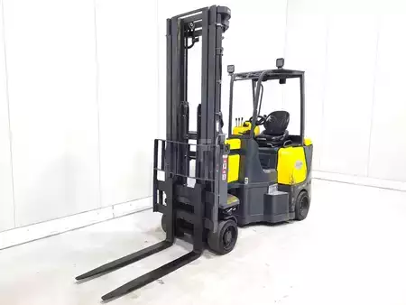 Articulated Trucks / VNA 2016  Aisle Master 20SE (2)