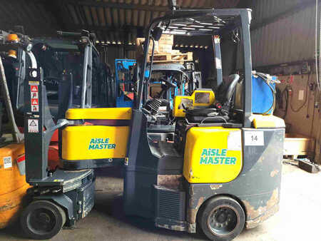 Smalle gangen trucks 2018  Aisle Master 20SHE (2)